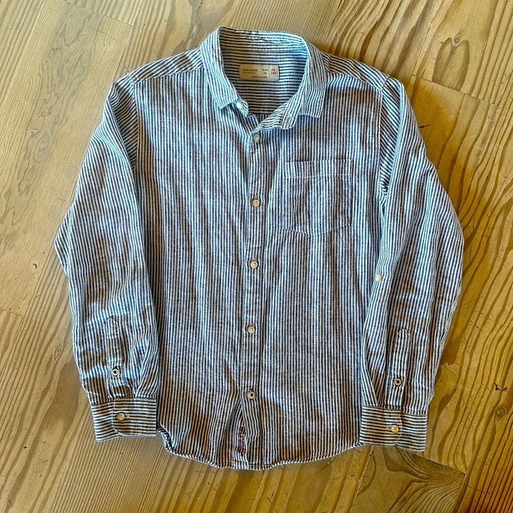 Long sleeve super comfy and cute boys Zara striped button down shirt